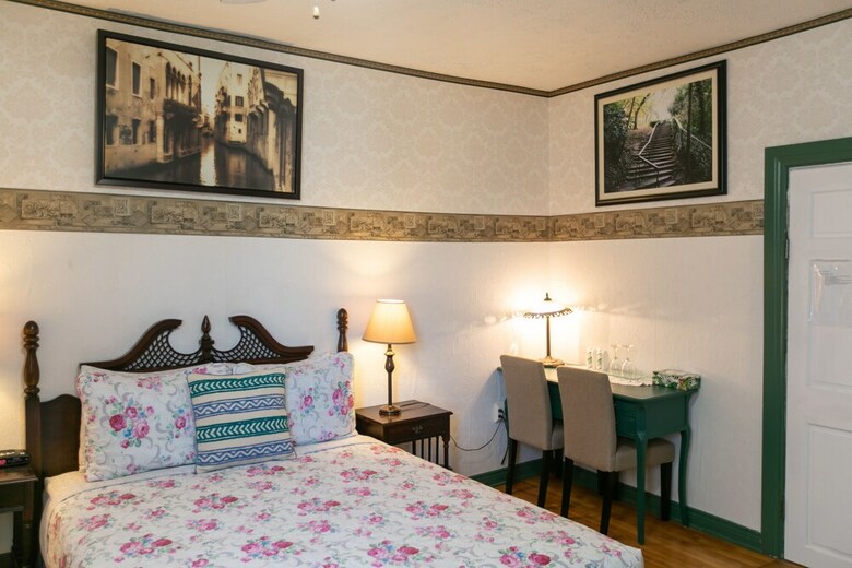 Hotel Prince Street Suites