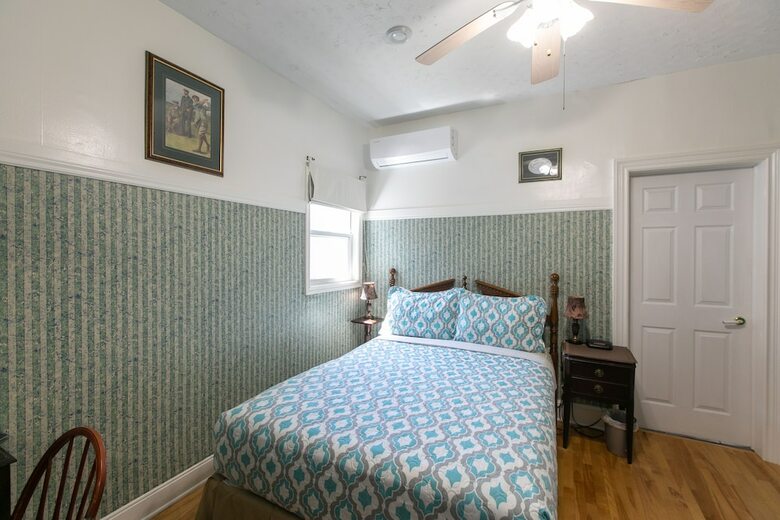 Hotel Prince Street Suites