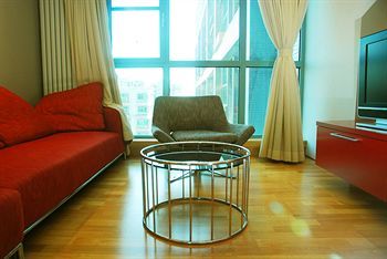 Rich&young Seasons Park Service Apartment