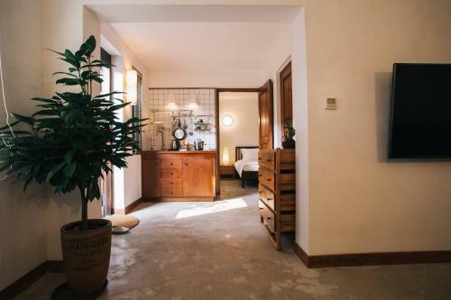 The Orchid Hotel, Beijing