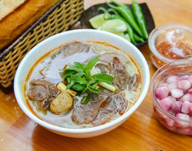 Hotel Ngoi Nha Xanh