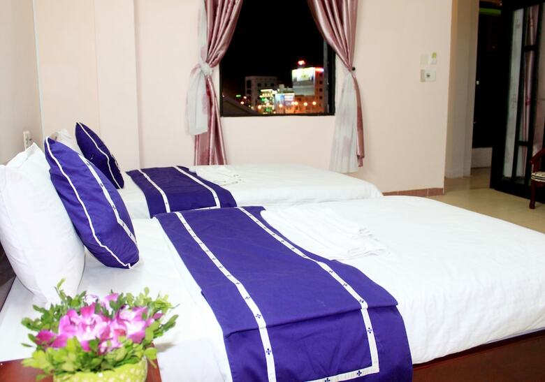Hotel Ngoi Nha Xanh