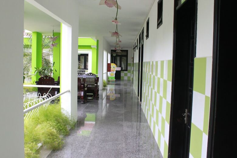 Hotel Ngoi Nha Xanh