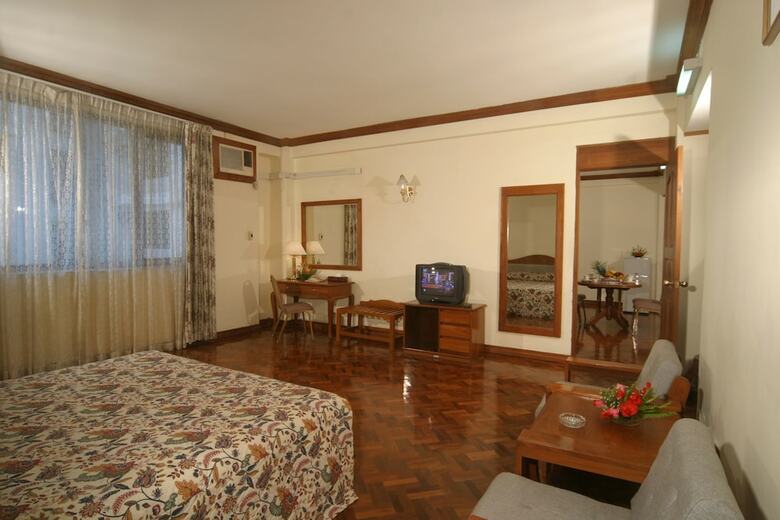 Yuzana Hotel
