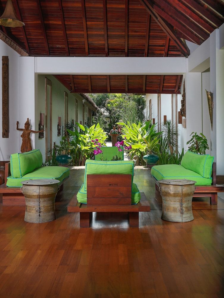 Ngapalii Bay Villas & Spa