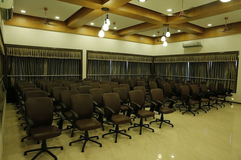 Hotel Abhishek Beach Resort & Spa