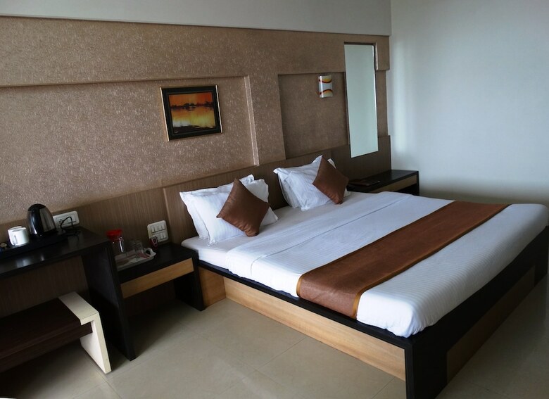 Hotel Abhishek Beach Resort & Spa