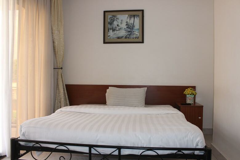 Sky Hotel International