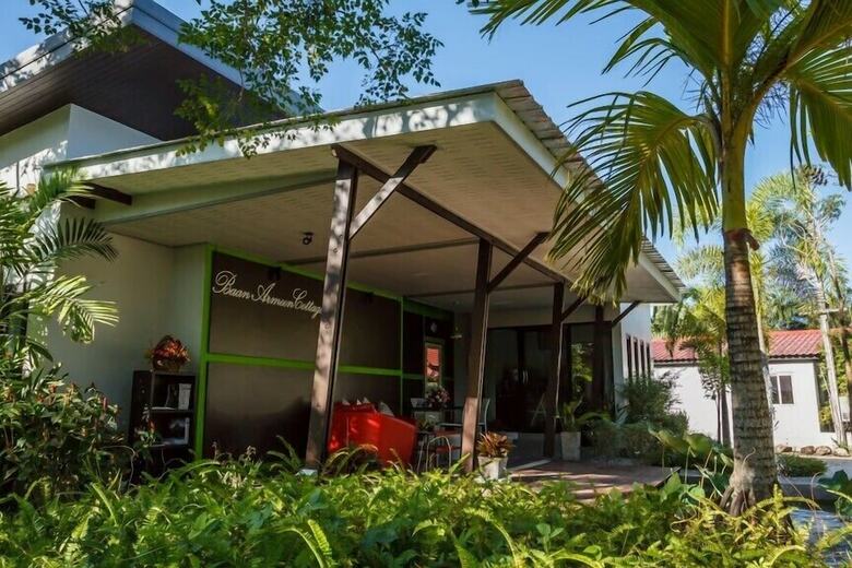 Hotel Baan Armeen Cottage