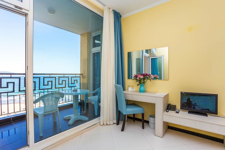 Blue Pearl Hotel- Ultra All Inclusive