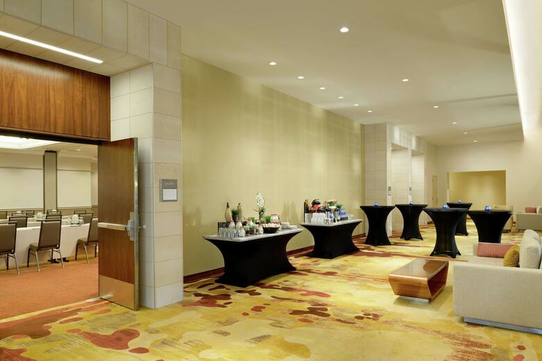 Hotel Doubletree Suites By Hilton Phoenix
