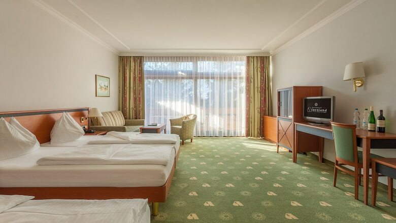 Hotel Alpenland St. Johann