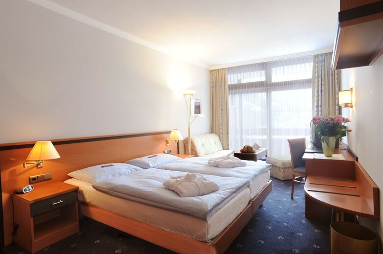 Hotel Alpenland St. Johann