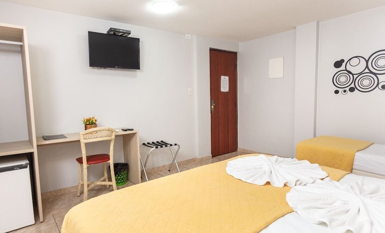 Hotel Ciriba�