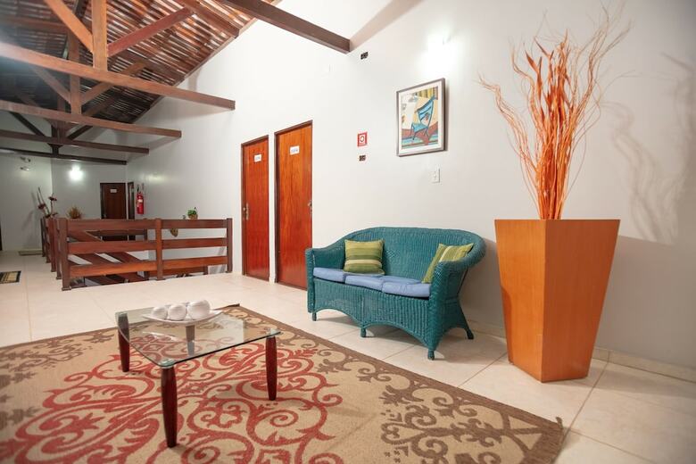 Hotel Ciriba�