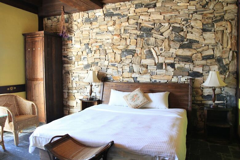 Bed & Breakfast Provence Rose Lodge In Ching Jing