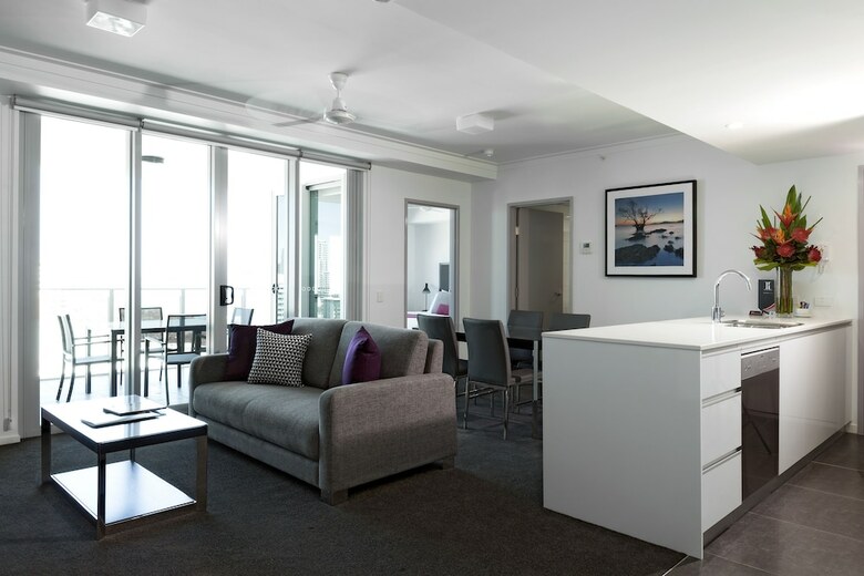 Aparthotel H On Mitchell Apartment Hotel