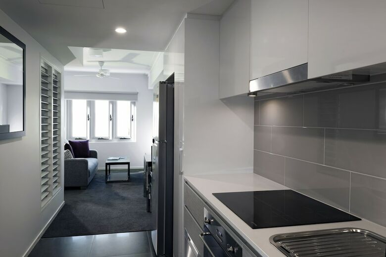 Aparthotel H On Mitchell Apartment Hotel