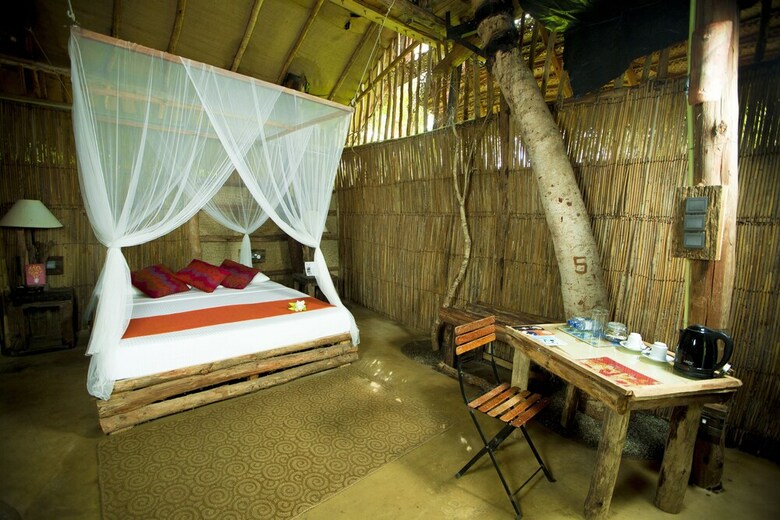 Cabana Saraii Village