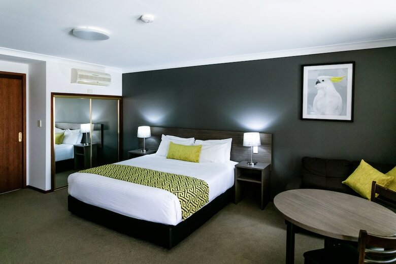 Motel Best Western Plus Ambassador Orange