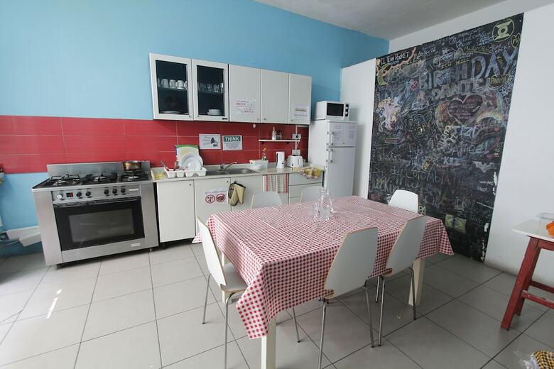 Hostal Pv Hostel