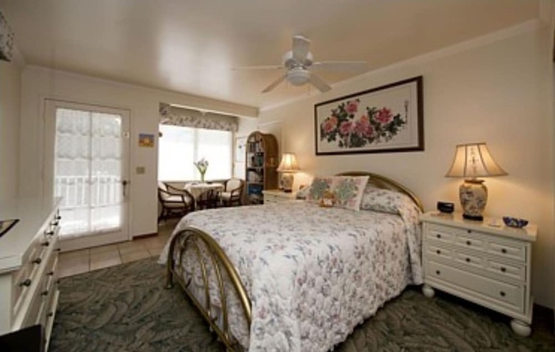 Hotel Hawaii's Hidden Hideaway Bed & Breakfast