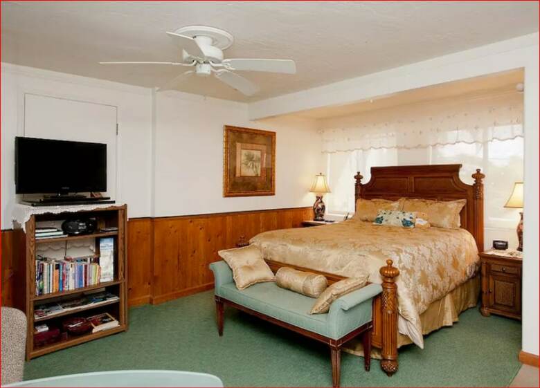 Hotel Hawaii's Hidden Hideaway Bed & Breakfast