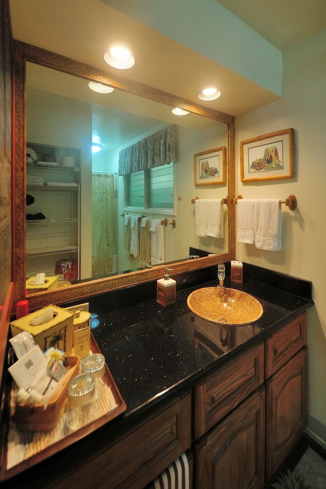 Hotel Hawaii's Hidden Hideaway Bed & Breakfast