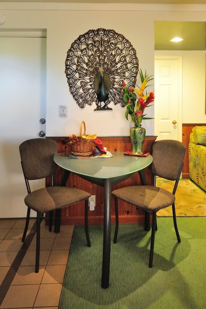 Hotel Hawaii's Hidden Hideaway Bed & Breakfast