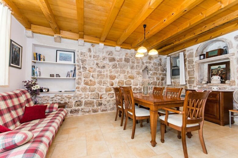 Apartments Foteza
