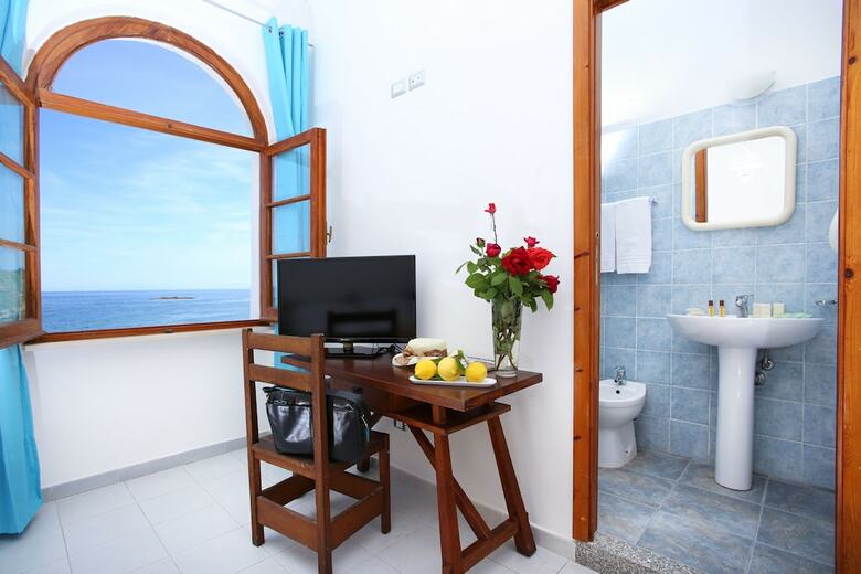 Posada Meli Hotel - Near Marina Di Castelsardo Beach