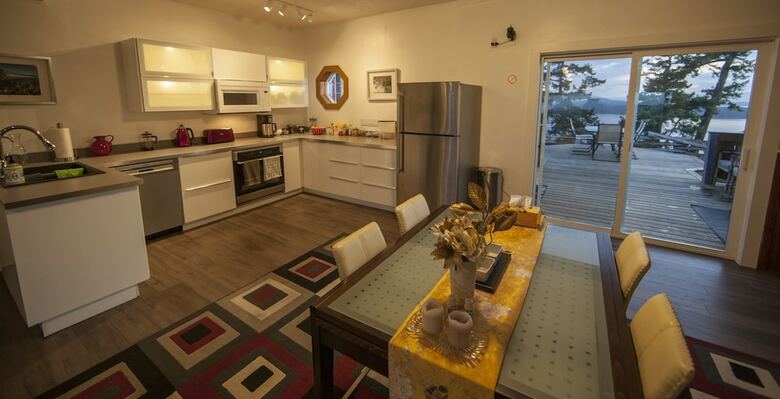 Shangri-la Oceanfront B&B
