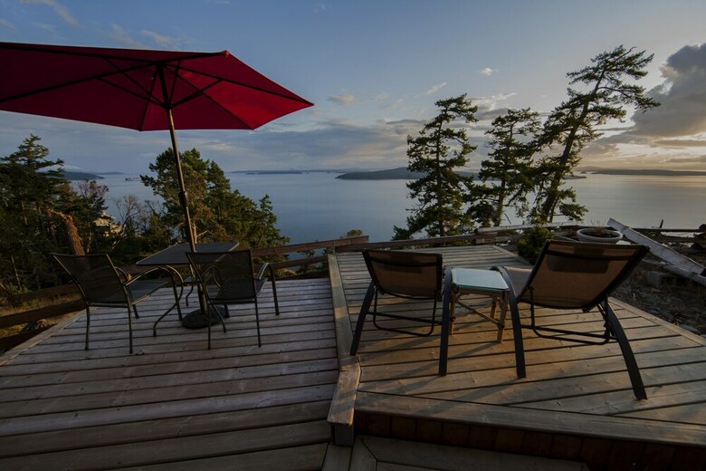 Shangri-la Oceanfront B&B