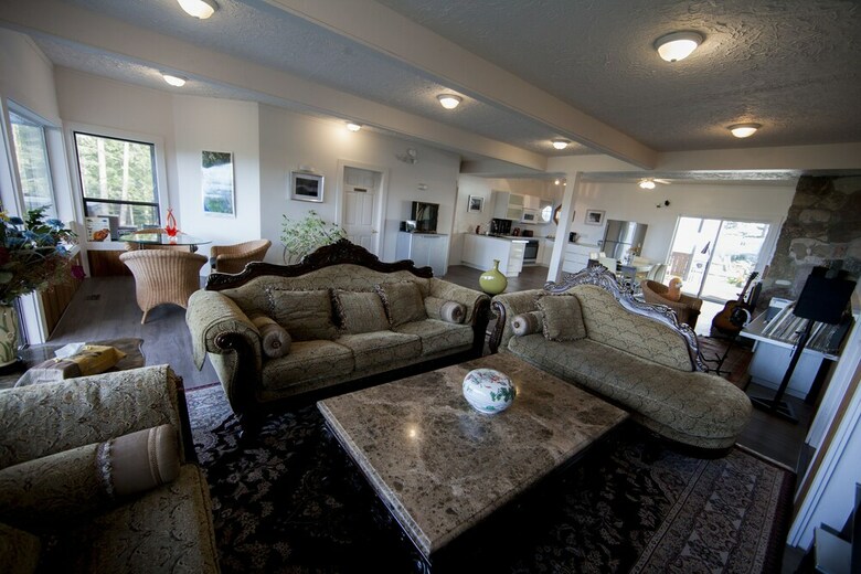 Shangri-la Oceanfront B&B