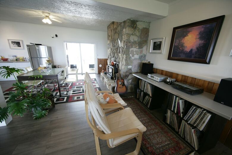 Shangri-la Oceanfront B&B