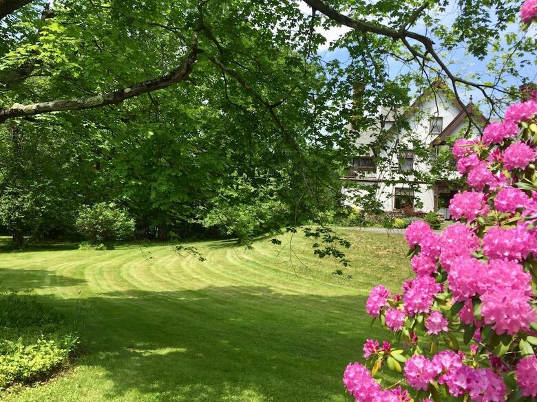 Bed & Breakfast Manor House Inn