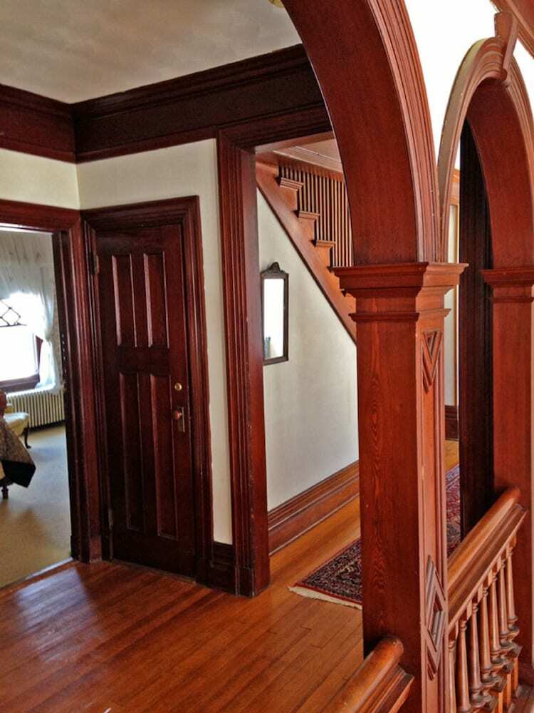 Bed & Breakfast Manor House Inn