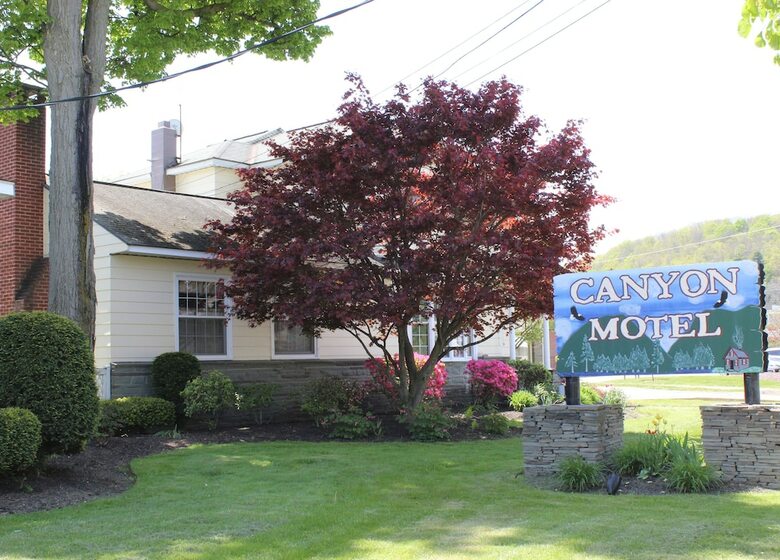 The Canyon Motel