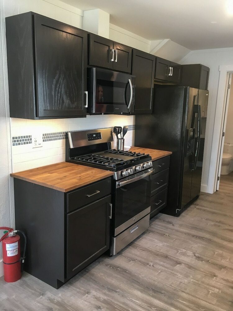Larinda's Landing Oceanfront Cottages