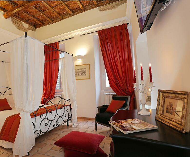 Madonna De? Monti Suites - Daplace Collection