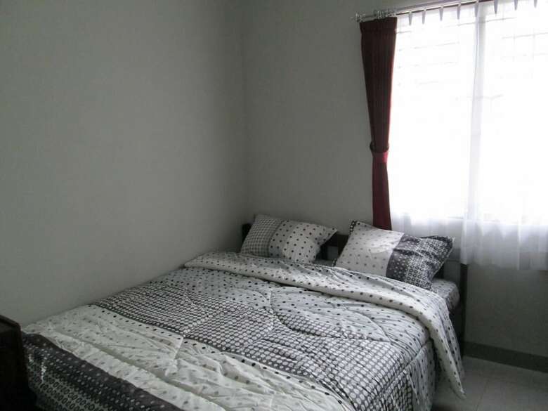 Hotel Elenor's Home