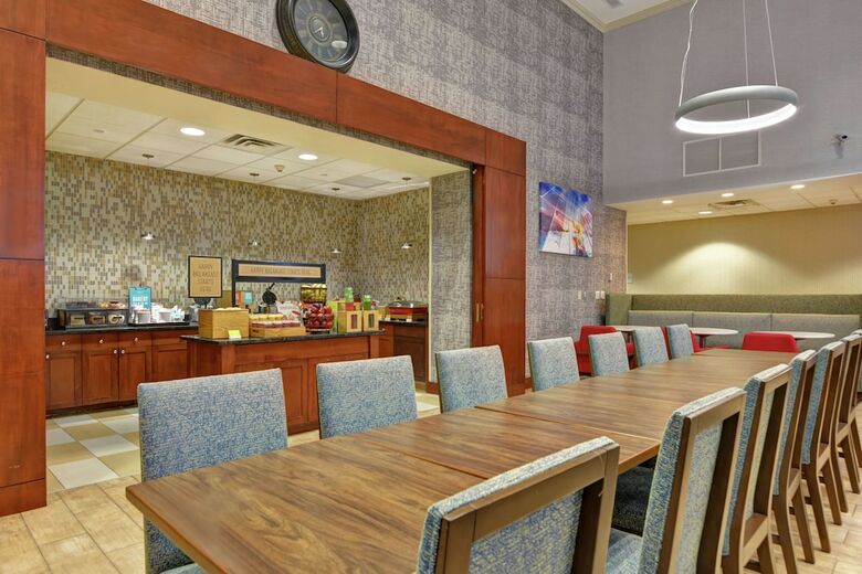 Hotel Hampton Inn & Suites Newark-harrison-riverwalk
