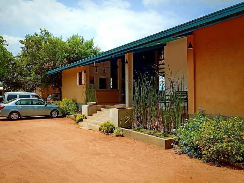 Hotel Rho Sigiriya Lake Edge Retreat
