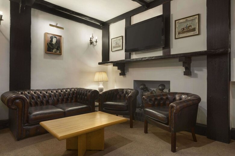 Hotel Ramada By Wyndham Crawley Gatwick