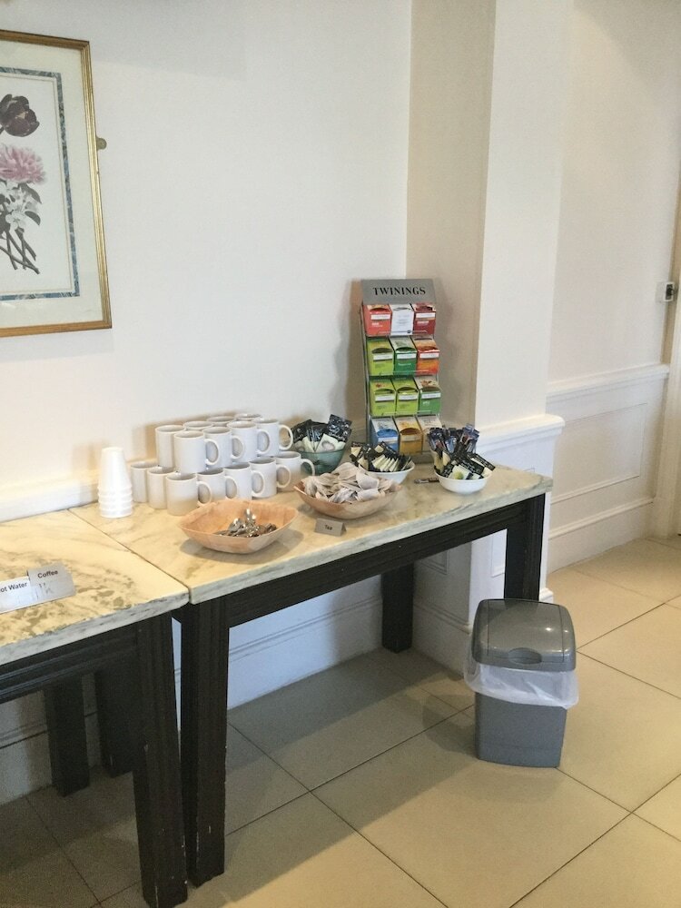 Hotel Ramada By Wyndham Crawley Gatwick