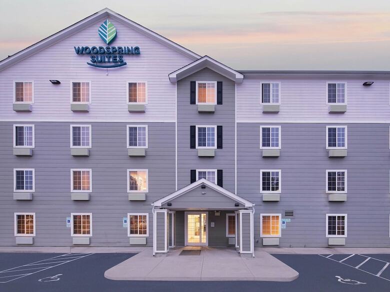 Hotel Woodspring Suites Wichita South