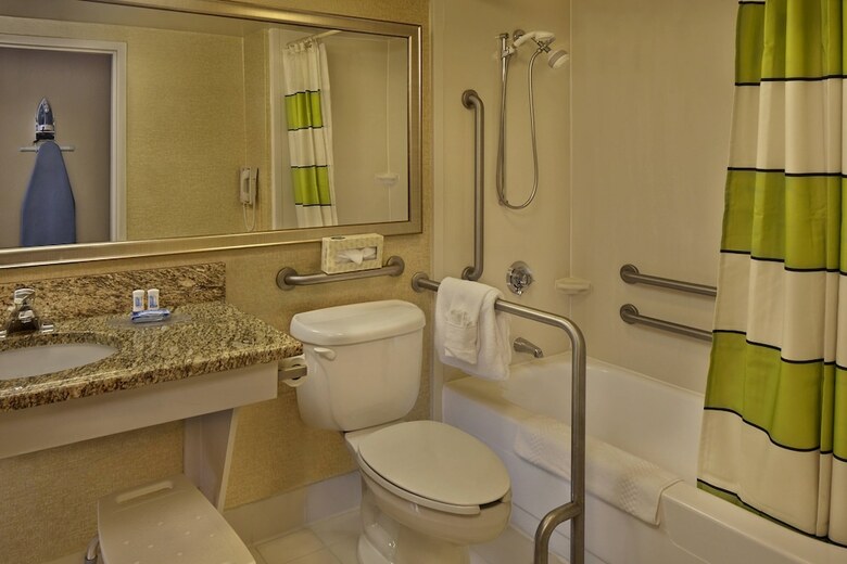 Hotel Fairfield Inn And Suites By Marriott Palm Beach