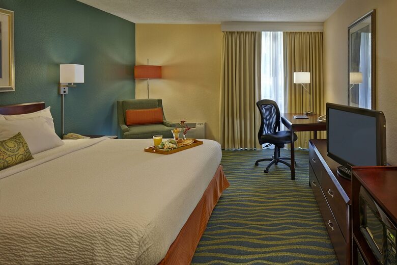 Hotel Fairfield Inn And Suites By Marriott Palm Beach