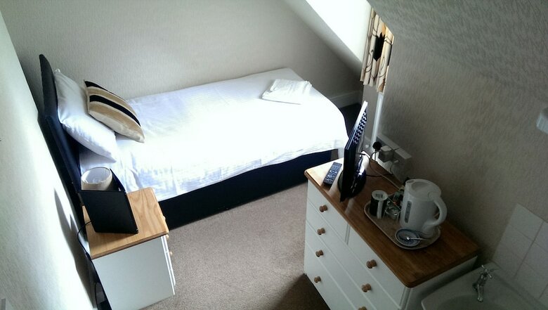 Hotel Tusker Lodge
