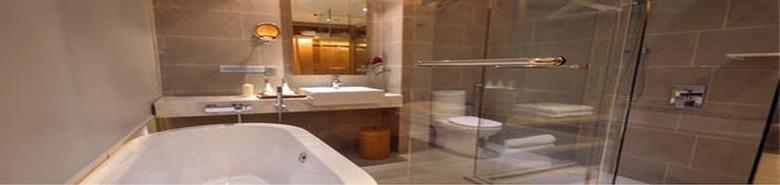 The Straits Hotel & Suites